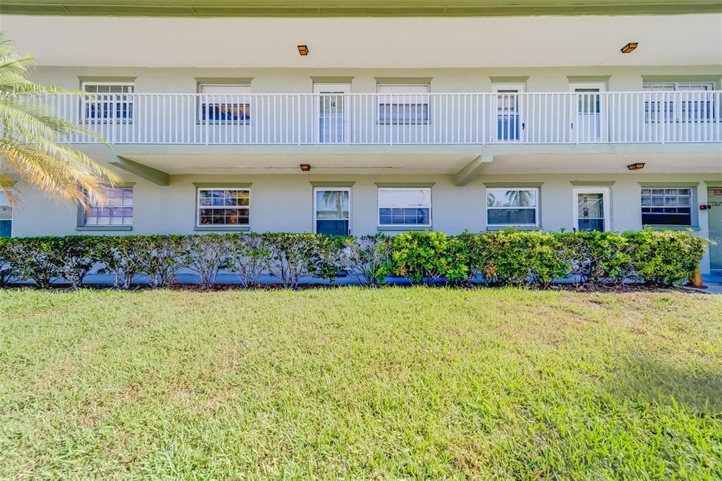 1433 S BELCHER ROAD UNIT D7 CLEARWATER, FL 33764