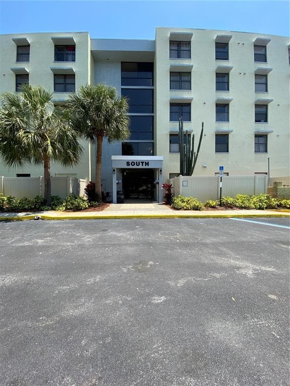 701 S MADISON AVENUE UNIT 210 CLEARWATER, FL 33756