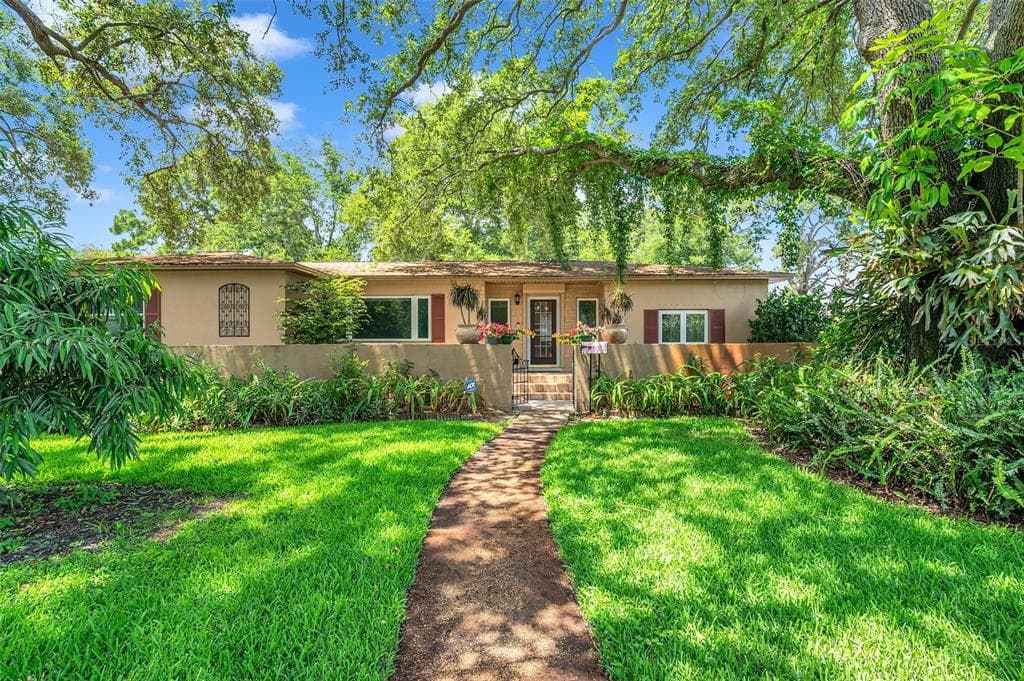 6333 BURLINGTON AVENUE N ST PETERSBURG, FL 33710