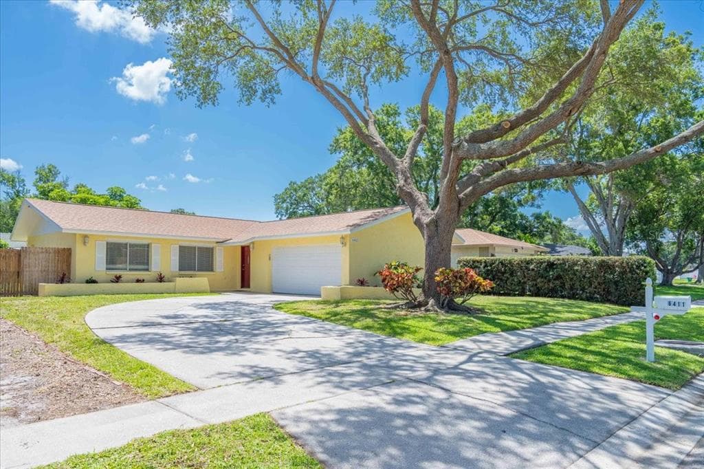6411 WOODLAND BOULEVARD N PINELLAS PARK, FL 33781