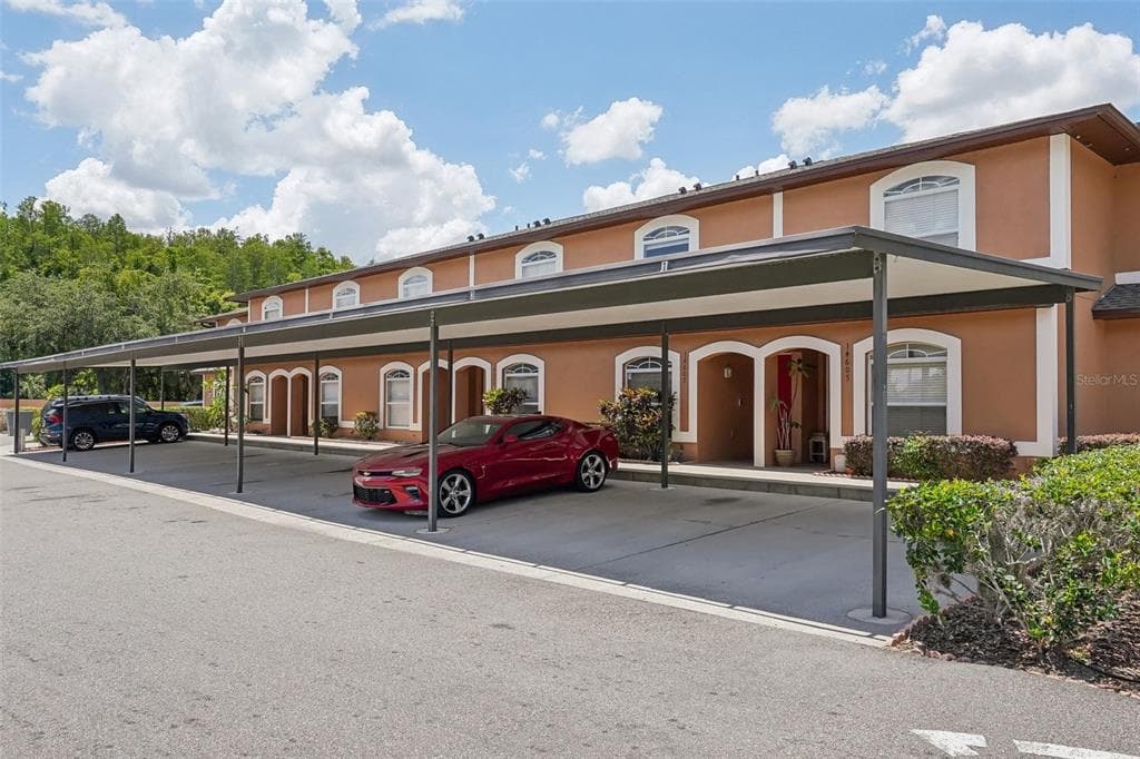 14607 PAR CLUB CIRCLE TAMPA, FL 33618