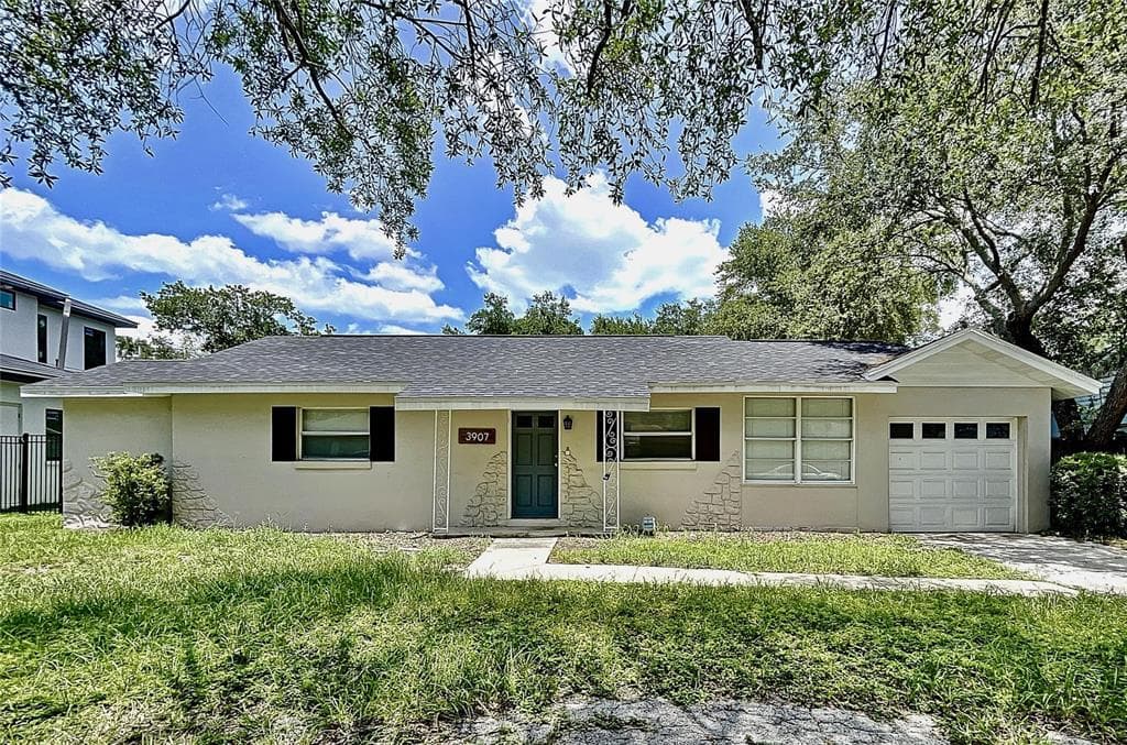3907 W MULLEN AVENUE TAMPA, FL 33609