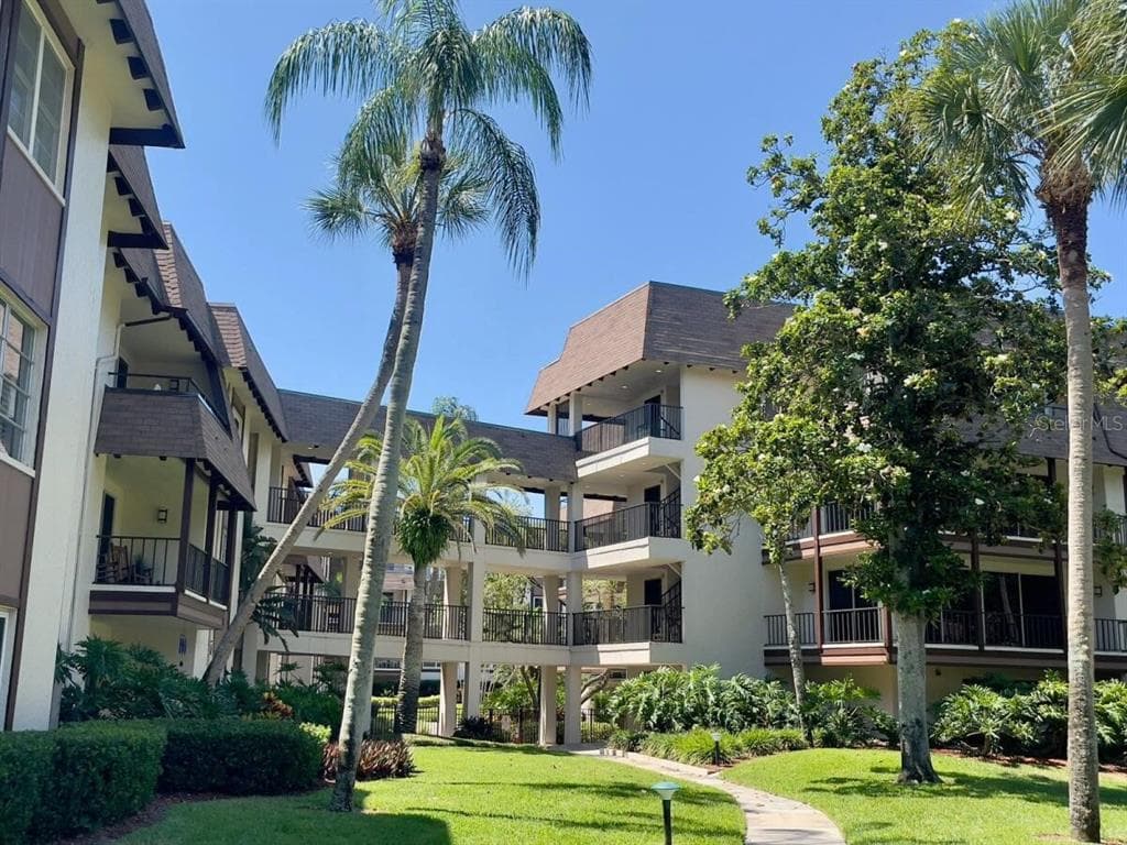 3035 COUNTRYSIDE BOULEVARD UNIT 27B