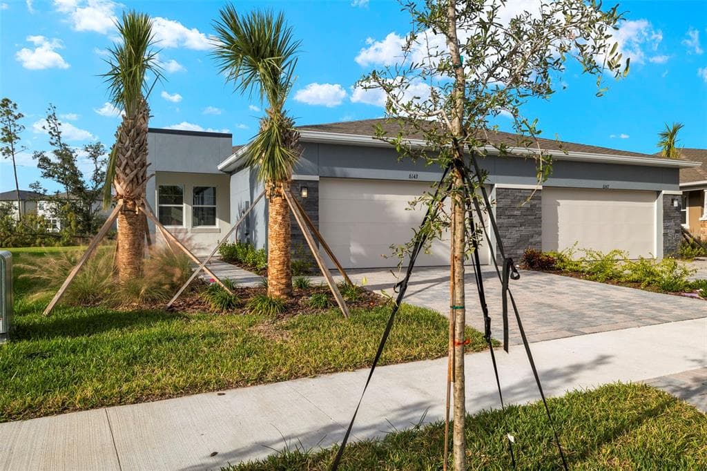 6143 TIMBERDALE AVENUE WESLEY CHAPEL, FL 33545