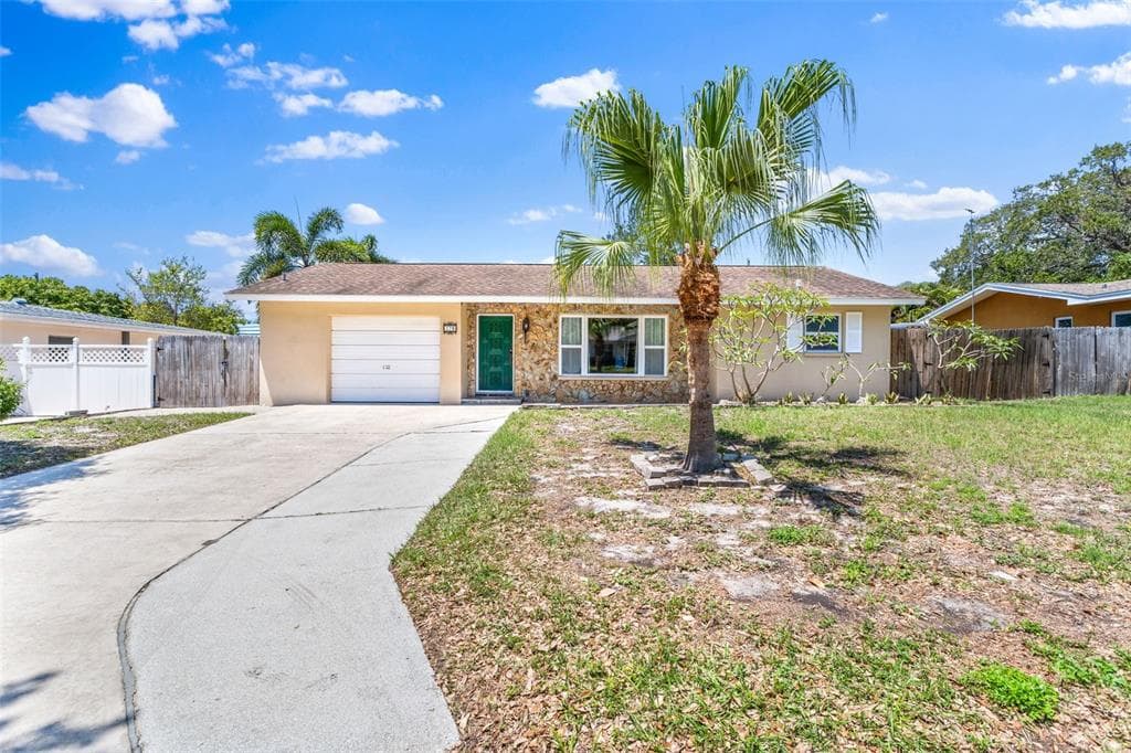 178 TROPIC BOULEVARD W LARGO, FL 33770