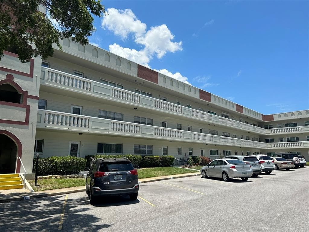 2284 SPANISH DRIVE UNIT 44 CLEARWATER, FL 33763