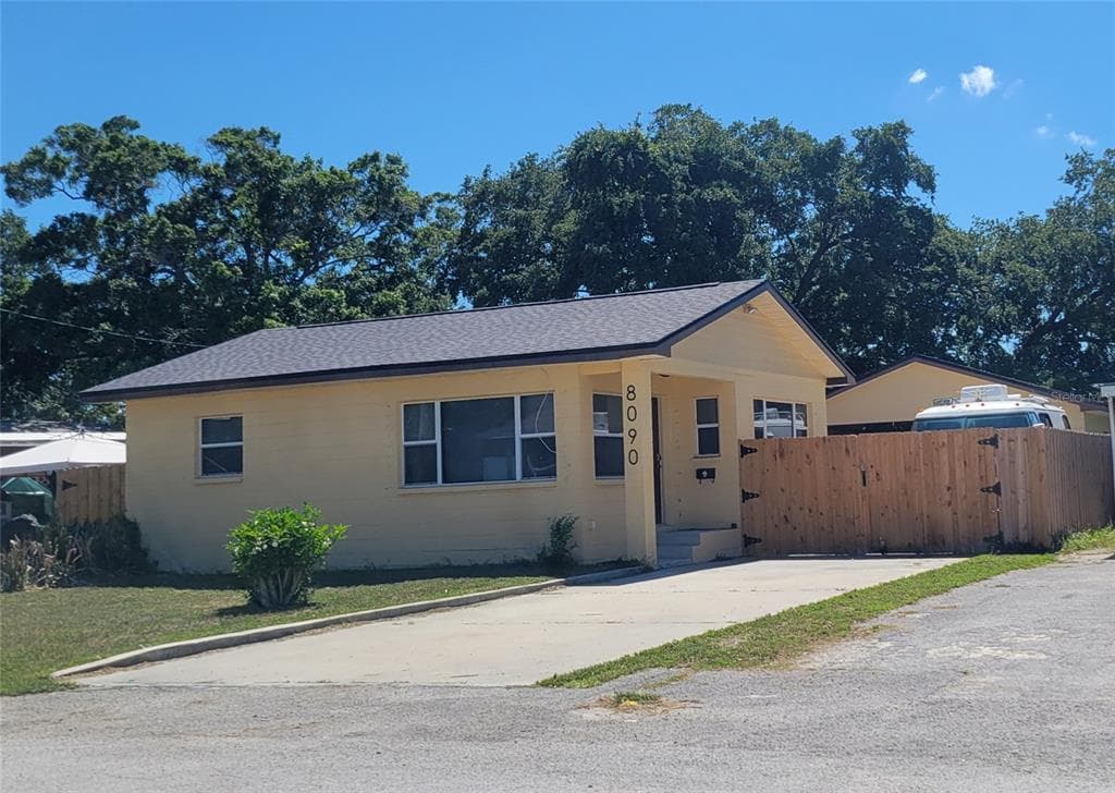 8090 61ST WAY N PINELLAS PARK, FL 33781