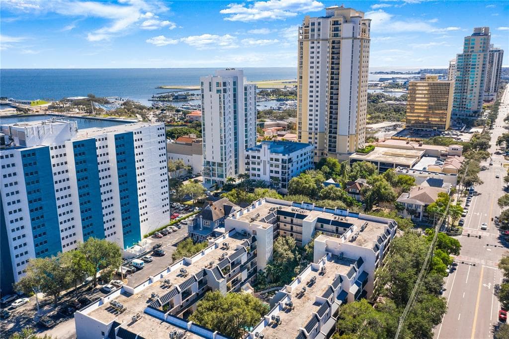 105 4TH AVENUE NE UNIT 418 ST PETERSBURG, FL 33701