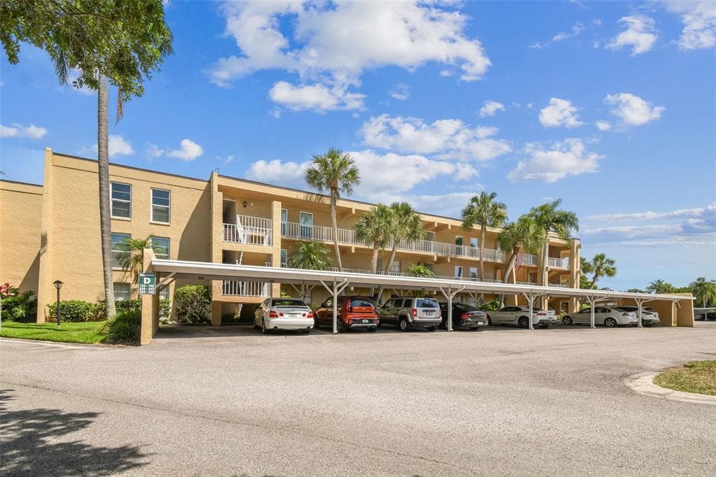 225 COUNTRY CLUB DRIVE UNIT D235 LARGO, FL 33771