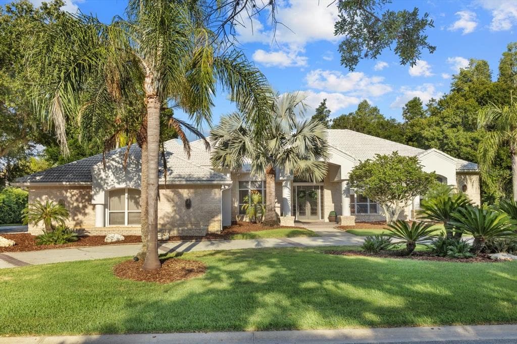 18618 AVENUE CAPRI