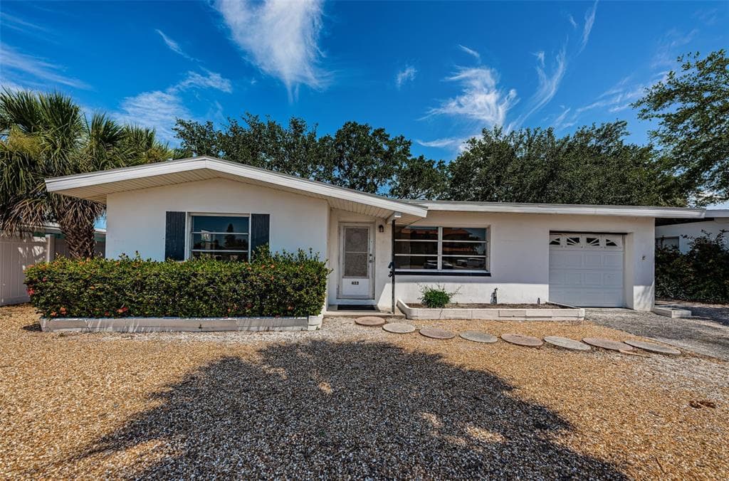 413 84TH AVENUE ST PETE BEACH, FL 33706
