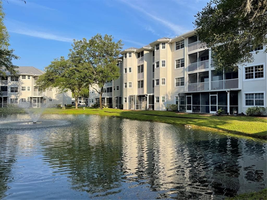 21055 FOUNTAIN VIEW LANE UNIT 2304 LUTZ, FL 33558