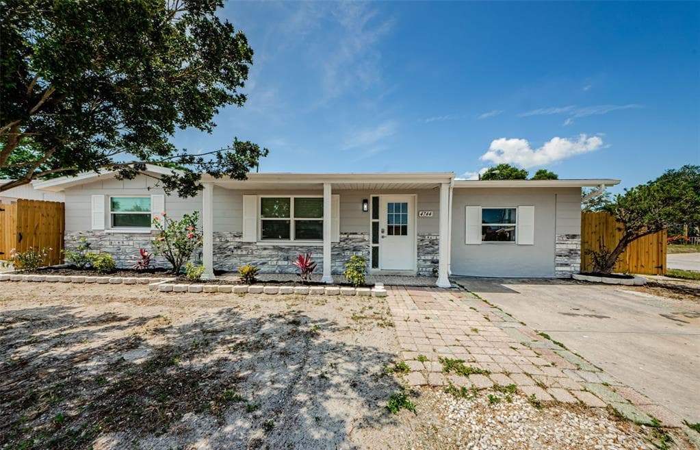 4744 GUARDIAN AVE HOLIDAY, FL 34690