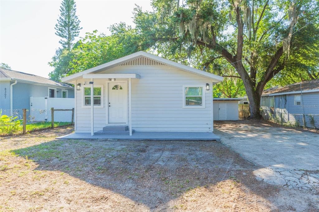8305 N 11 STREET TAMPA, FL 33604