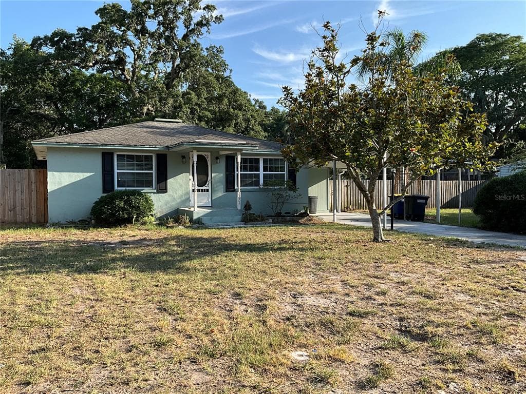 1271 SEDEEVA CIRCLE N CLEARWATER, FL 33755