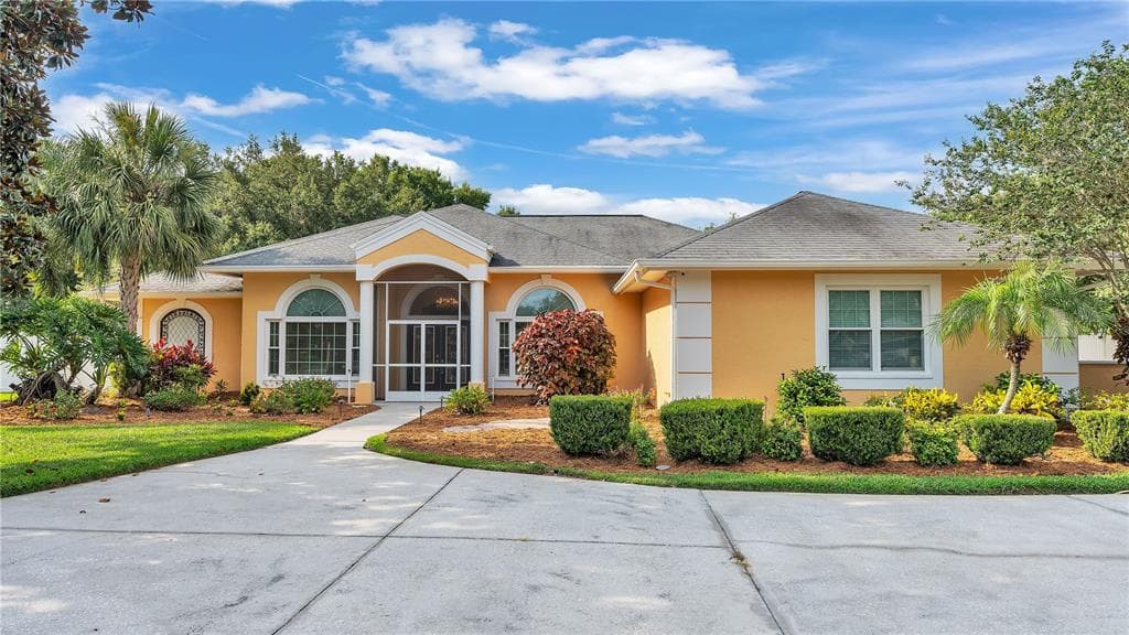 6427 LONGOAK COURT LAKELAND, FL 33811
