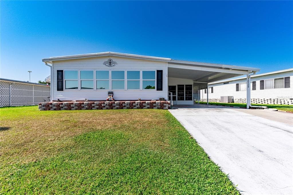 38528 STAFFORD DRIVE ZEPHYRHILLS, FL 33540