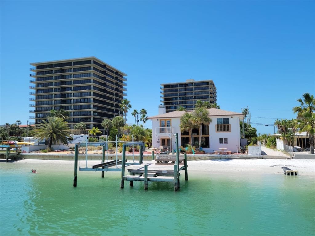 7675 BAYSHORE DRIVE TREASURE ISLAND, FL 33706