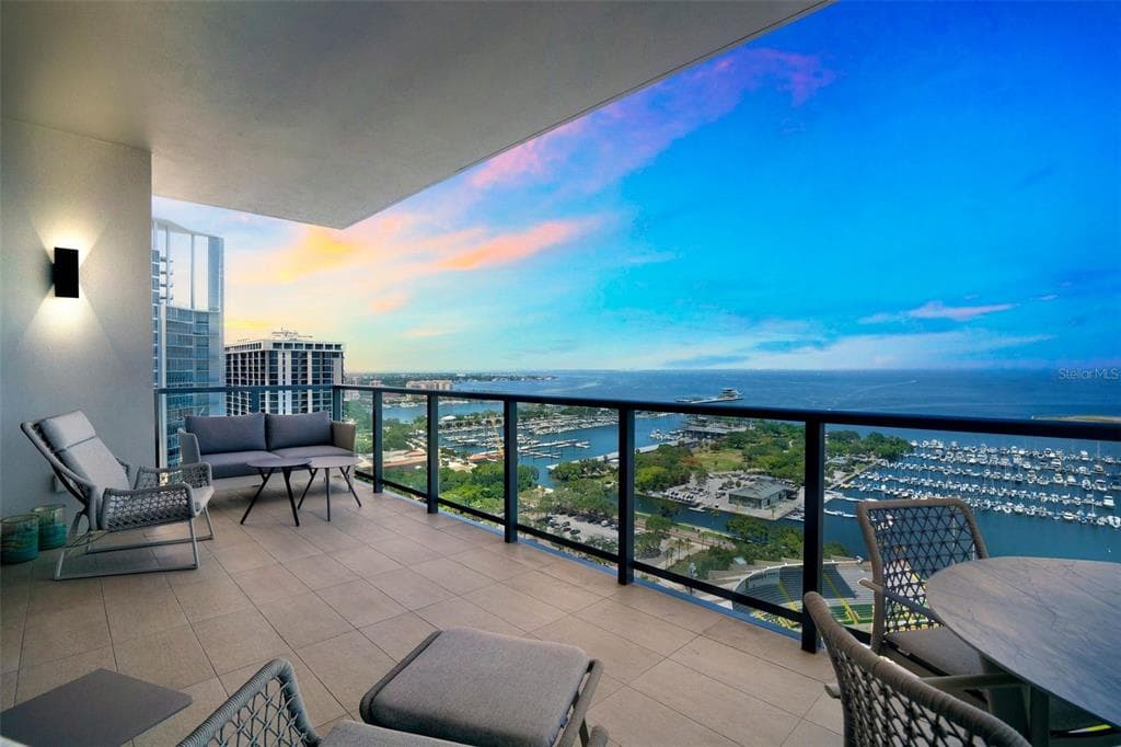 301 1ST STREET S UNIT 2402