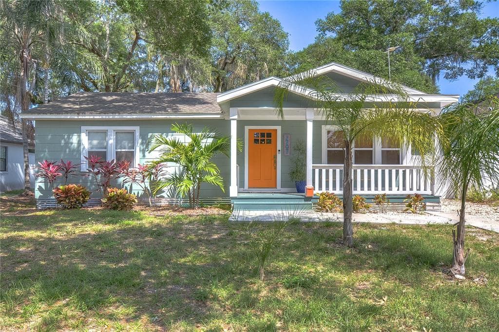 7707 N DARTMOUTH AVENUE TAMPA, FL 33604