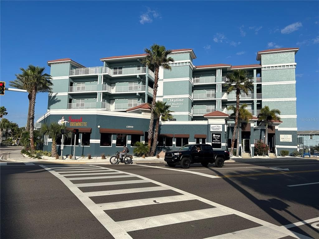 13999 GULF BOULEVARD UNIT 303 MADEIRA BEACH, FL 33708
