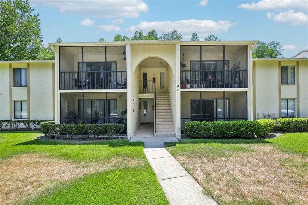 1433 PINE GLEN PLACE UNIT A2 TARPON SPRINGS, FL 34688
