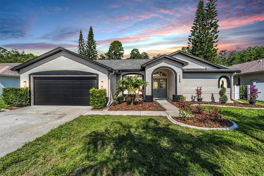 5255 LA PLATA DRIVE NEW PORT RICHEY, FL 34655