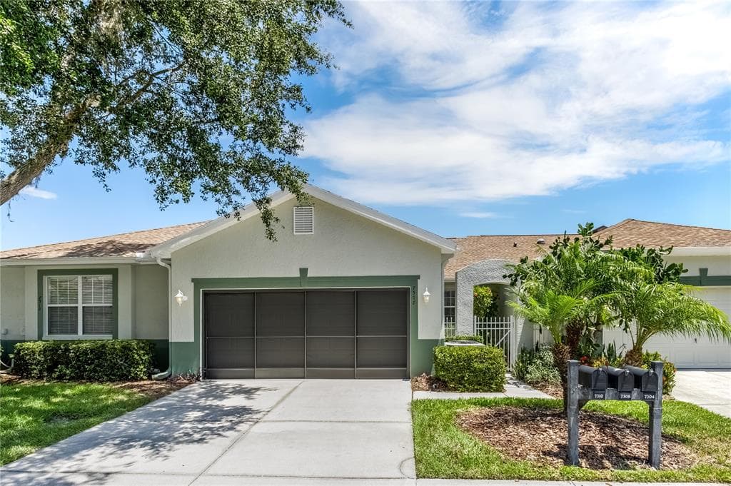 7308 CLEOPATRA DRIVE LAND O LAKES, FL 34637