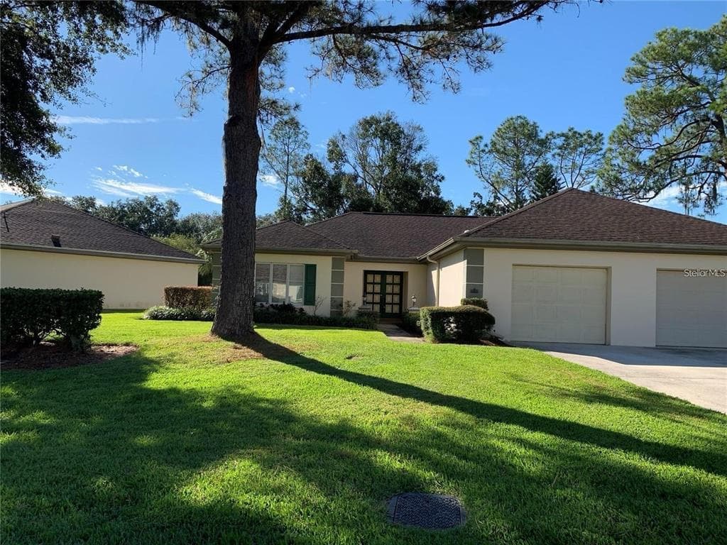 18818 TOURNAMENT TRAIL TAMPA, FL 33647