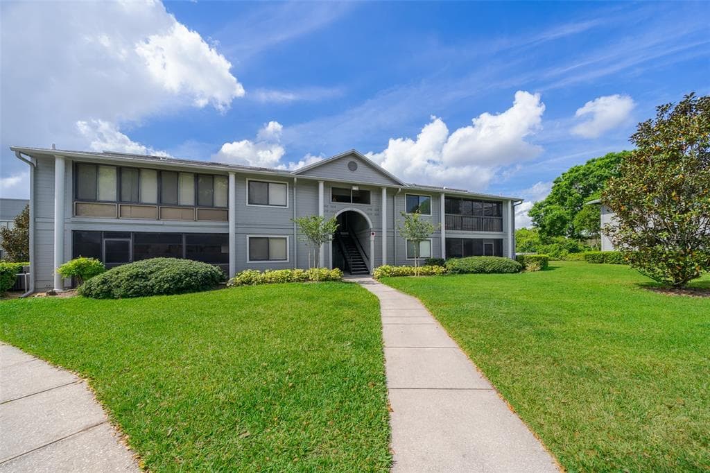 2656 OAK PARK WAY UNIT 104 ORLANDO, FL 32822