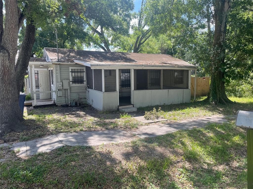2207 N 65TH STREET TAMPA, FL 33619