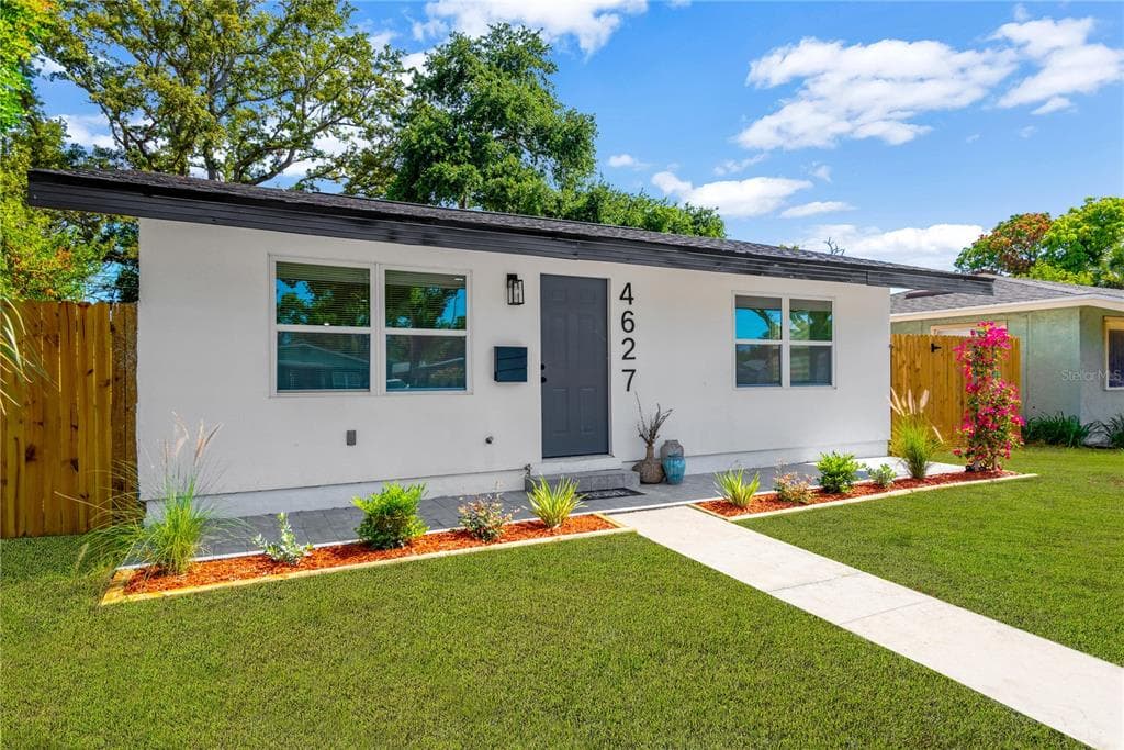 4627 10TH AVENUE S ST PETERSBURG, FL 33711