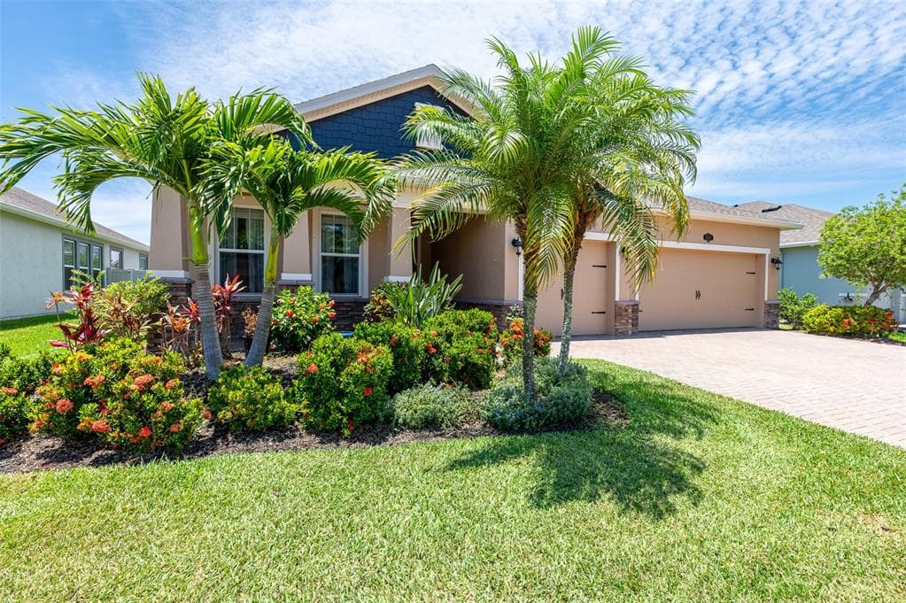 1917 MOORHEN WAY LUTZ, FL 33558