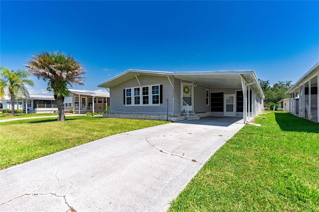 36709 DINA DRIVE ZEPHYRHILLS, FL 33542