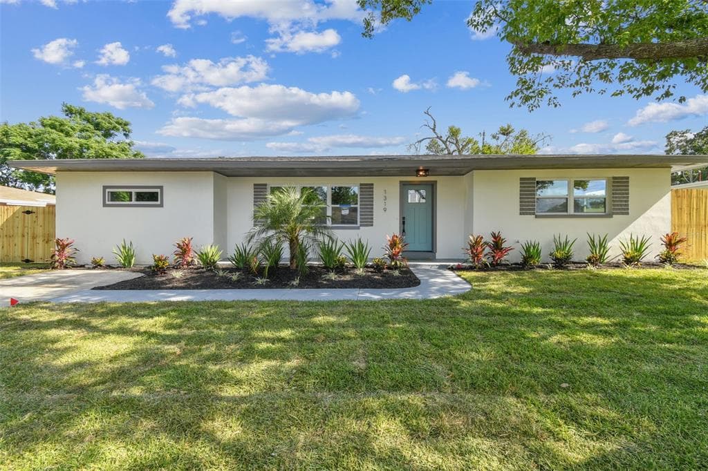 1319 WINDSOR DRIVE CLEARWATER, FL 33756