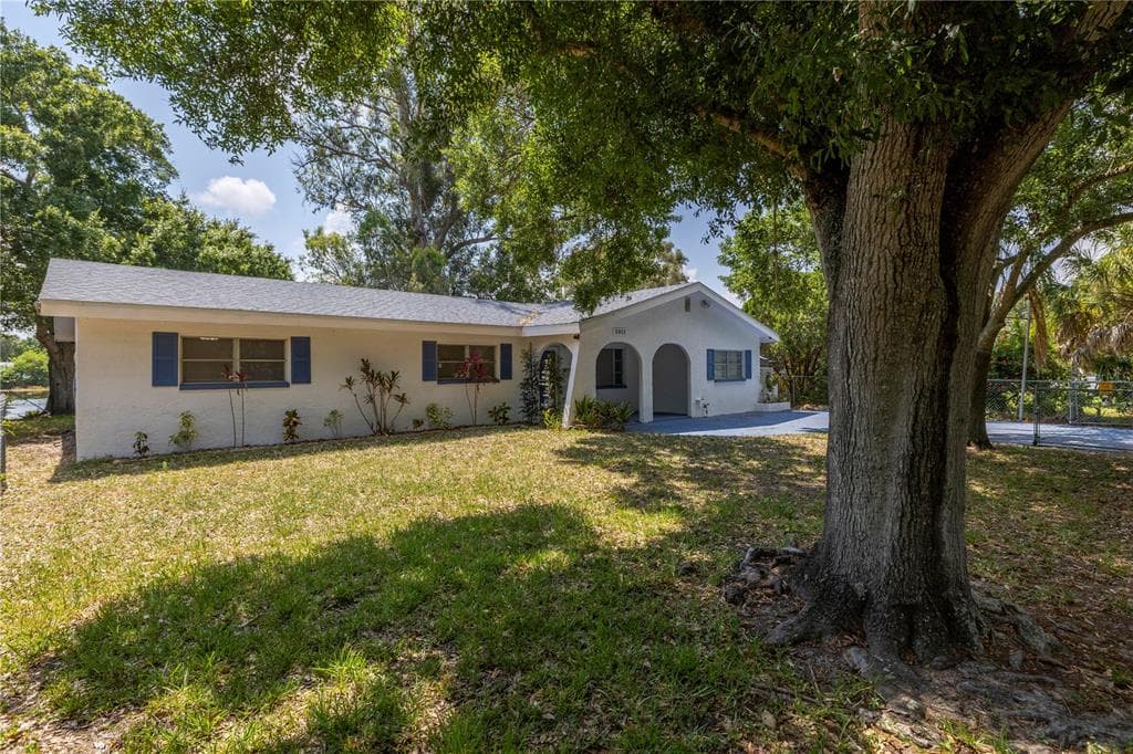 5951 11TH STREET S ST PETERSBURG, FL 33705