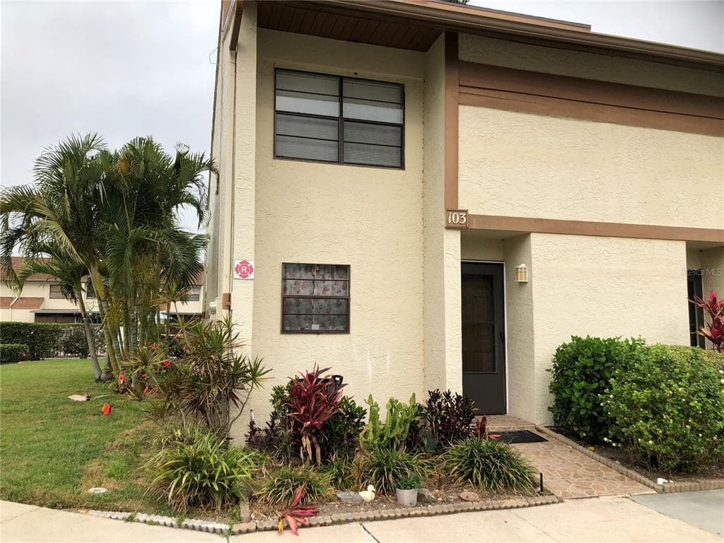 9209 SEMINOLE BOULEVARD UNIT 103 SEMINOLE, FL 33772