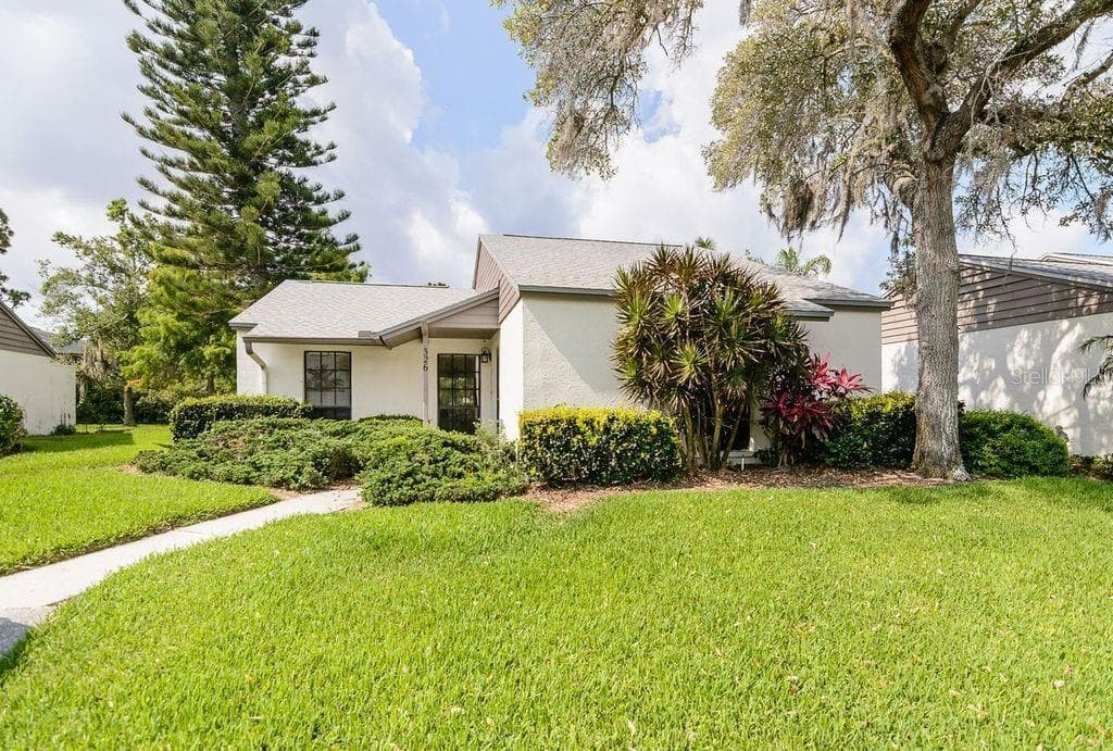 326 WINDRUSH LOOP TARPON SPRINGS, FL 34689