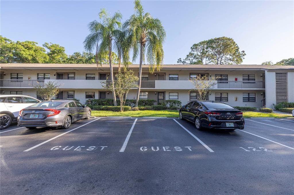 3046 EASTLAND BOULEVARD UNIT J105 CLEARWATER, FL 33761