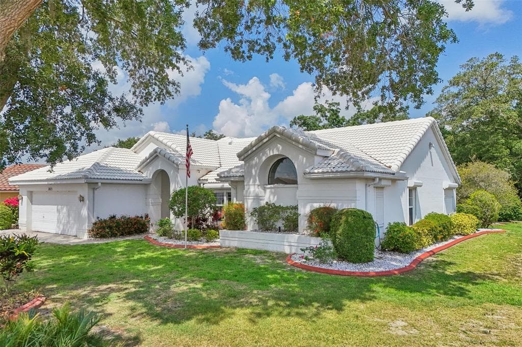 2023 BERRY ROBERTS DRIVE UNIT 52 SUN CITY CENTER, FL 33573