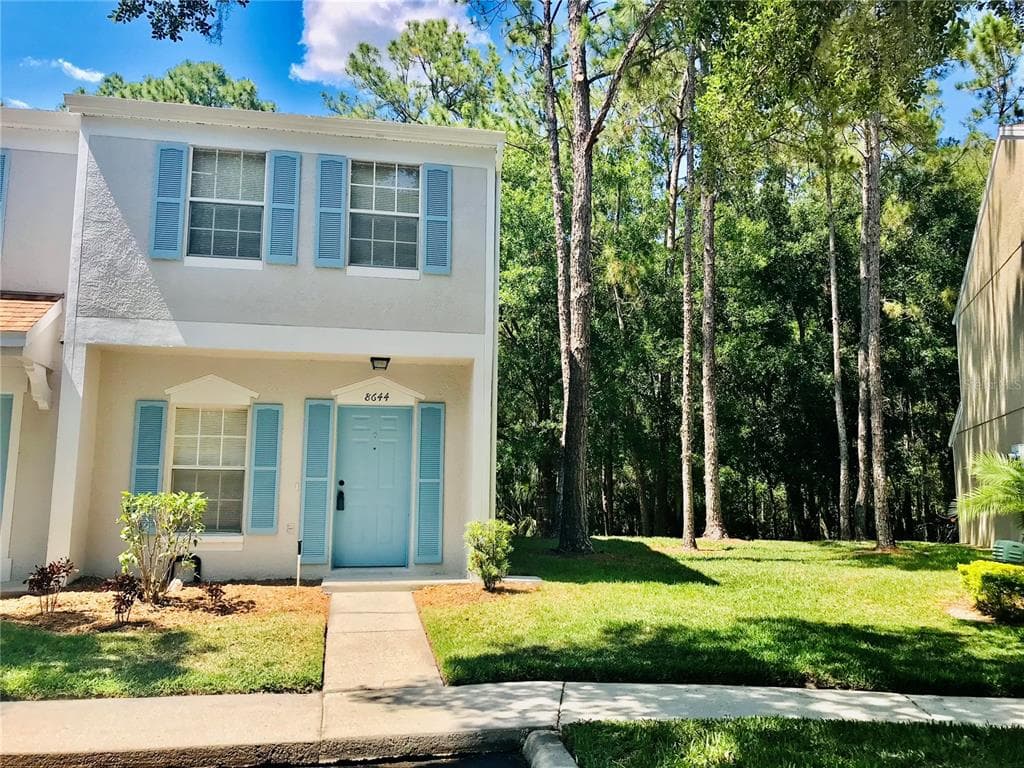8644 HUNTERS KEY CIRCLE TAMPA, FL 33647