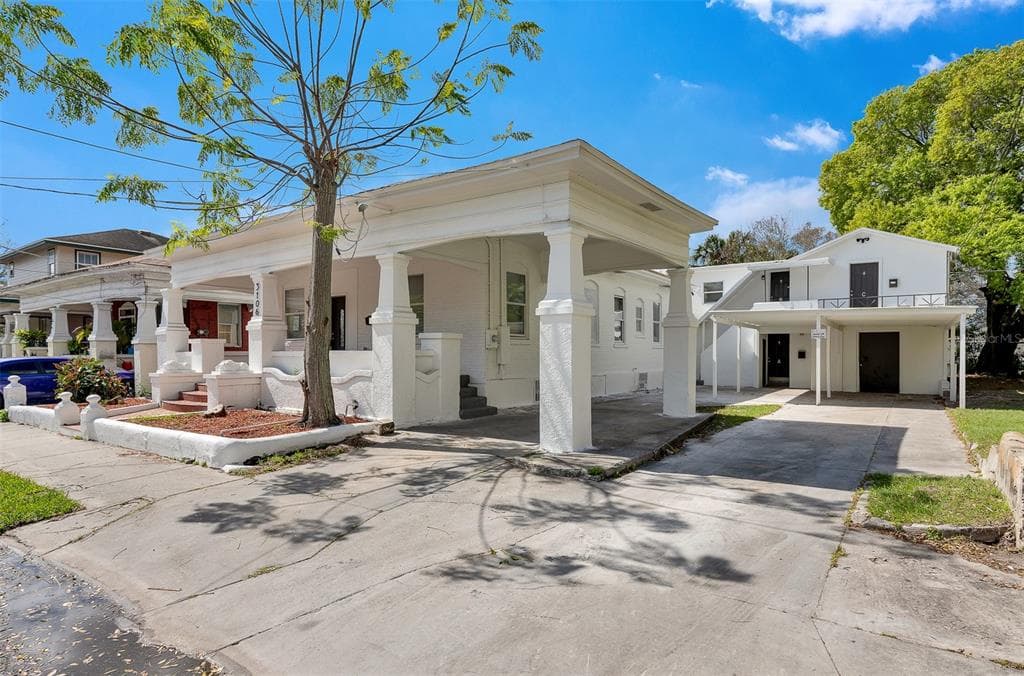 3106 N 17TH STREET TAMPA, FL 33605