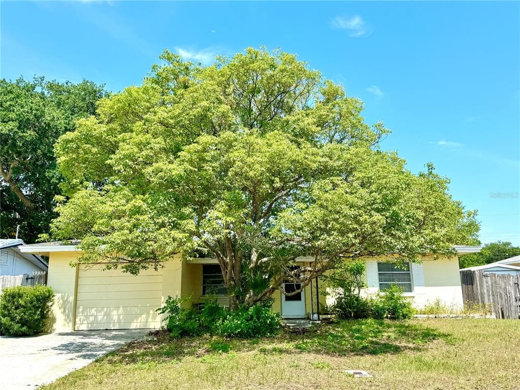 1715 THOMAS DRIVE CLEARWATER, FL 33759