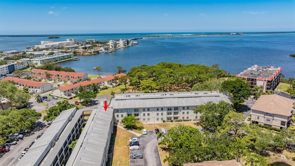 2700 BAYSHORE BOULEVARD UNIT 5300 DUNEDIN, FL 34698