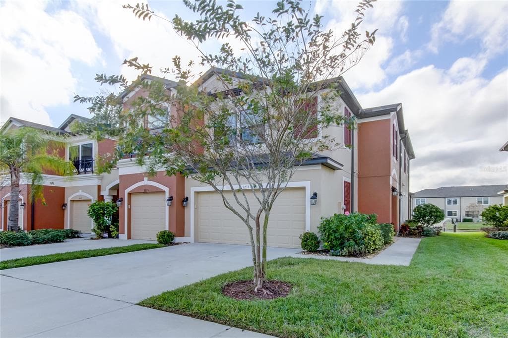 9233 FOX SPARROW ROAD TAMPA, FL 33626