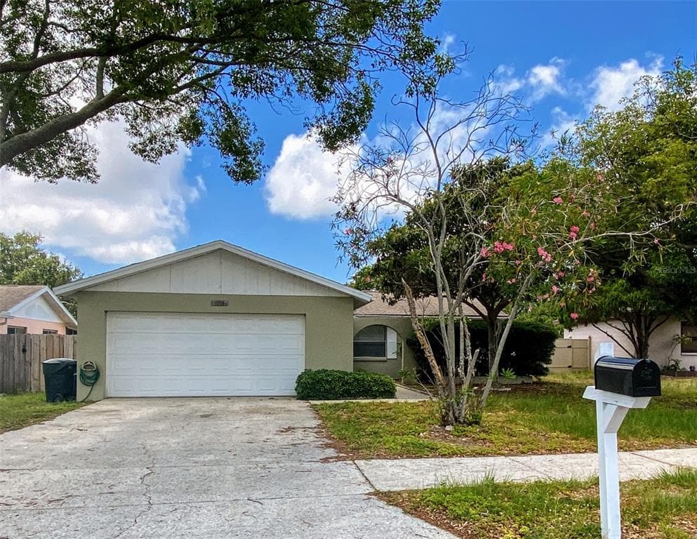 1014 CHABLIS COURT DUNEDIN, FL 34698