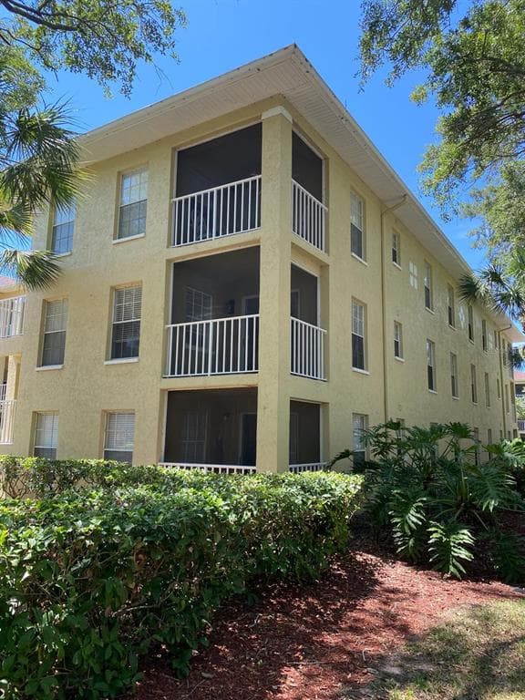 2690 CORAL LANDINGS BOULEVARD UNIT 321 PALM HARBOR, FL 34684