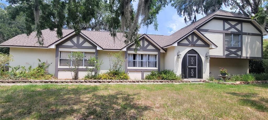 910 WINCHESTER LANE