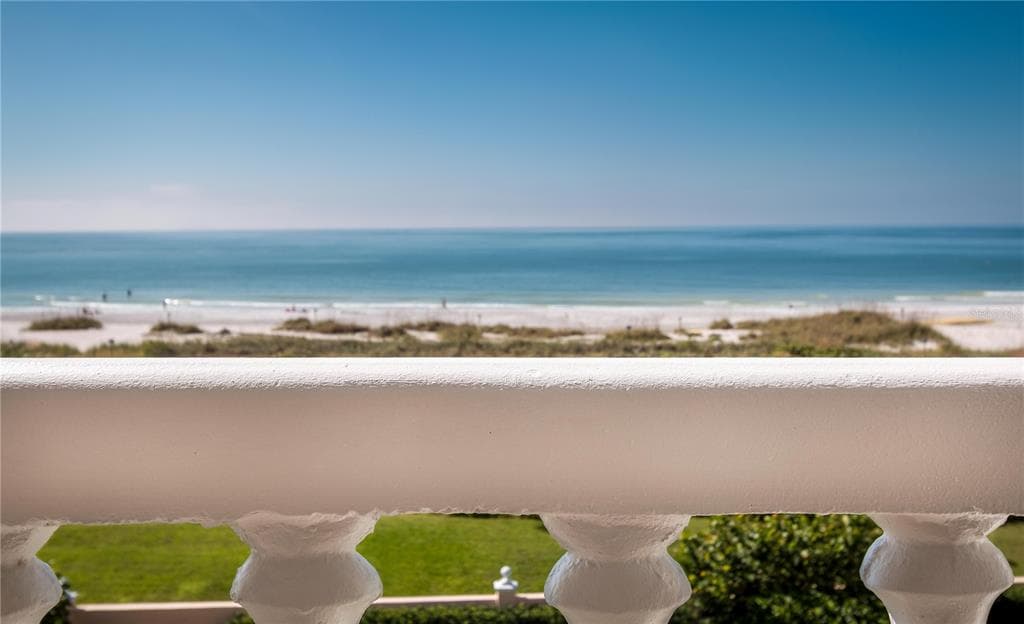 6600 SUNSET WAY UNIT 318 ST PETE BEACH, FL 33706
