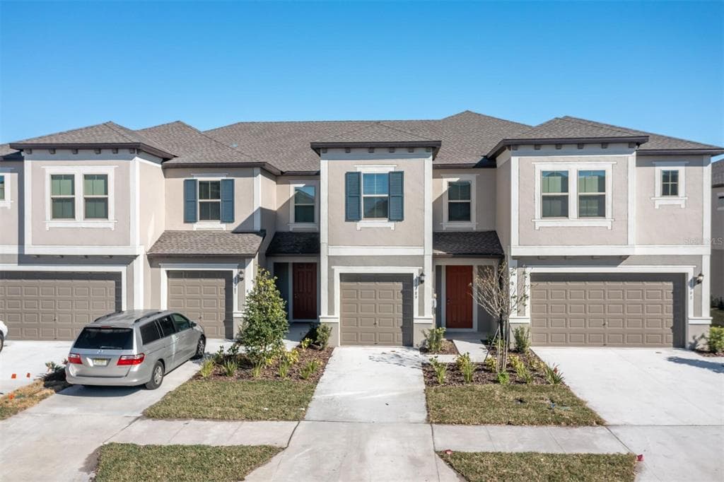 31989 BLUE PASSING LOOP WESLEY CHAPEL, FL 33545